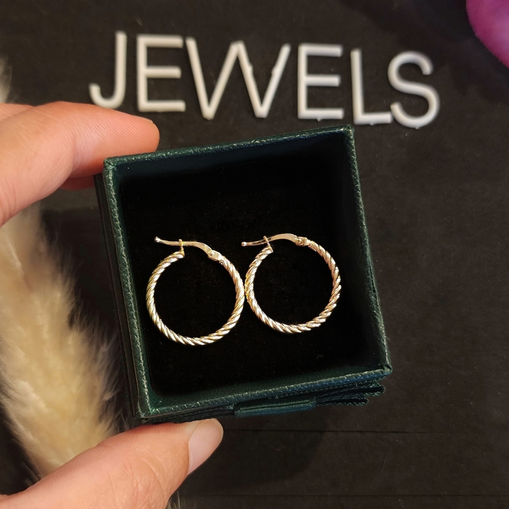 18K Real Saudi Gold Twisted Loop/ Hoop Earring